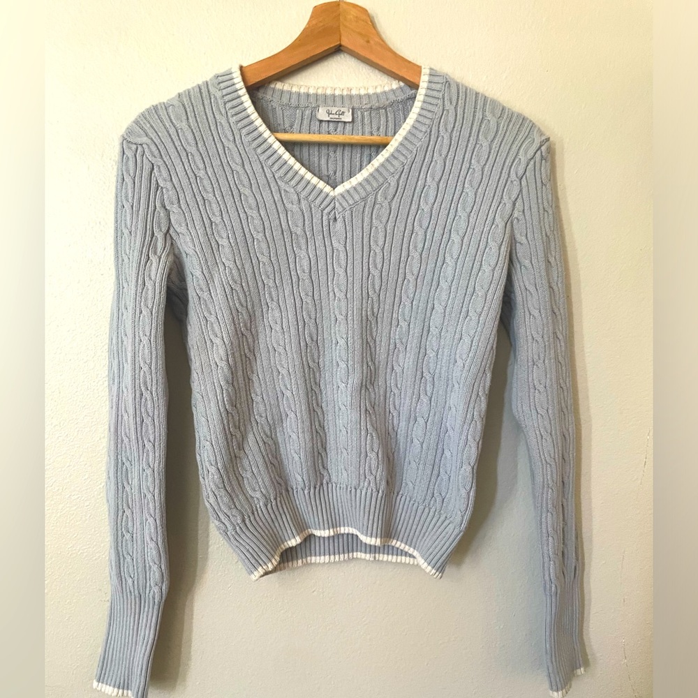 Brandy Melville John Galt California knit sweater